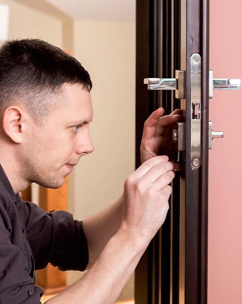 : Professional Locksmith For Commercial And Residential Locksmith Services in Canyon Lake, CA