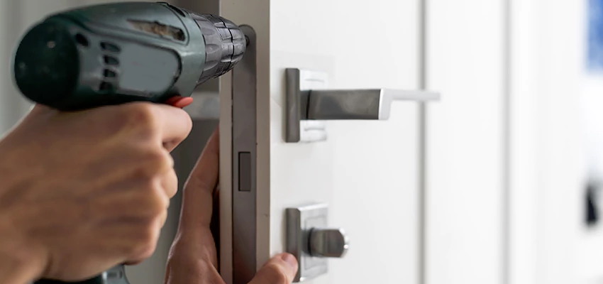Locksmith For Lock Replacement Near Me in Canyon Lake, CA