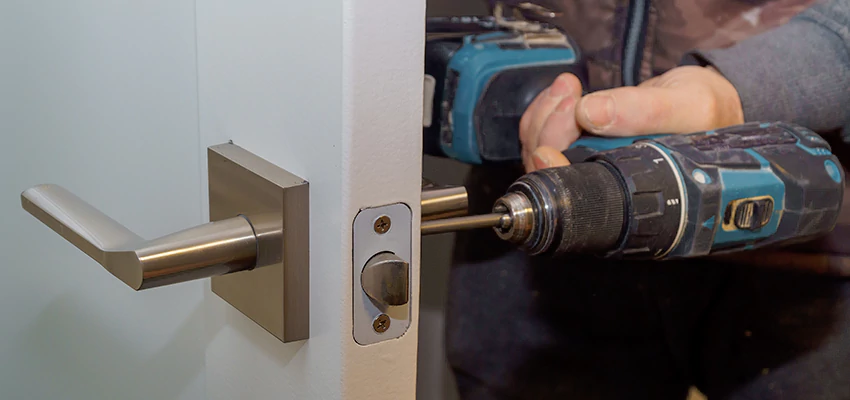 Broken Door Handle Lock Repair in Canyon Lake, California